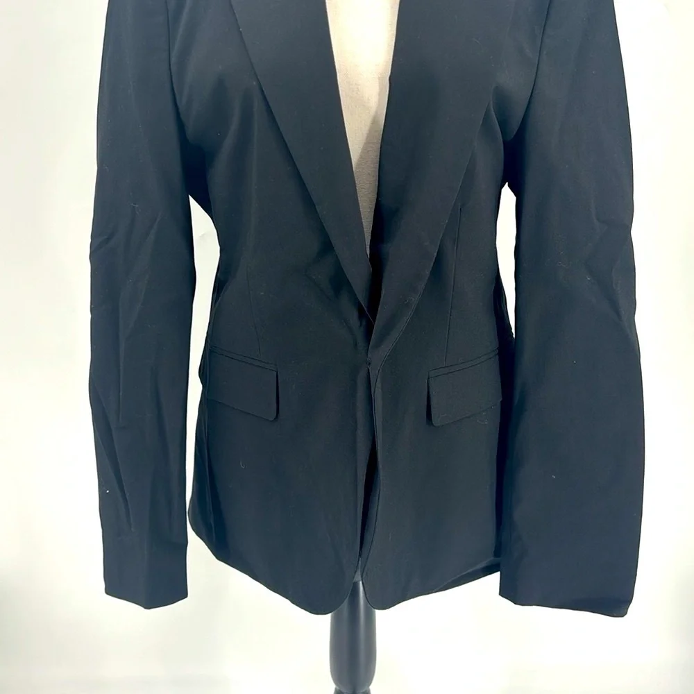 UEC men’s ASOS black tuxedo blazer in black size 40R